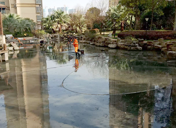 礼纪镇景观池淤泥清理
