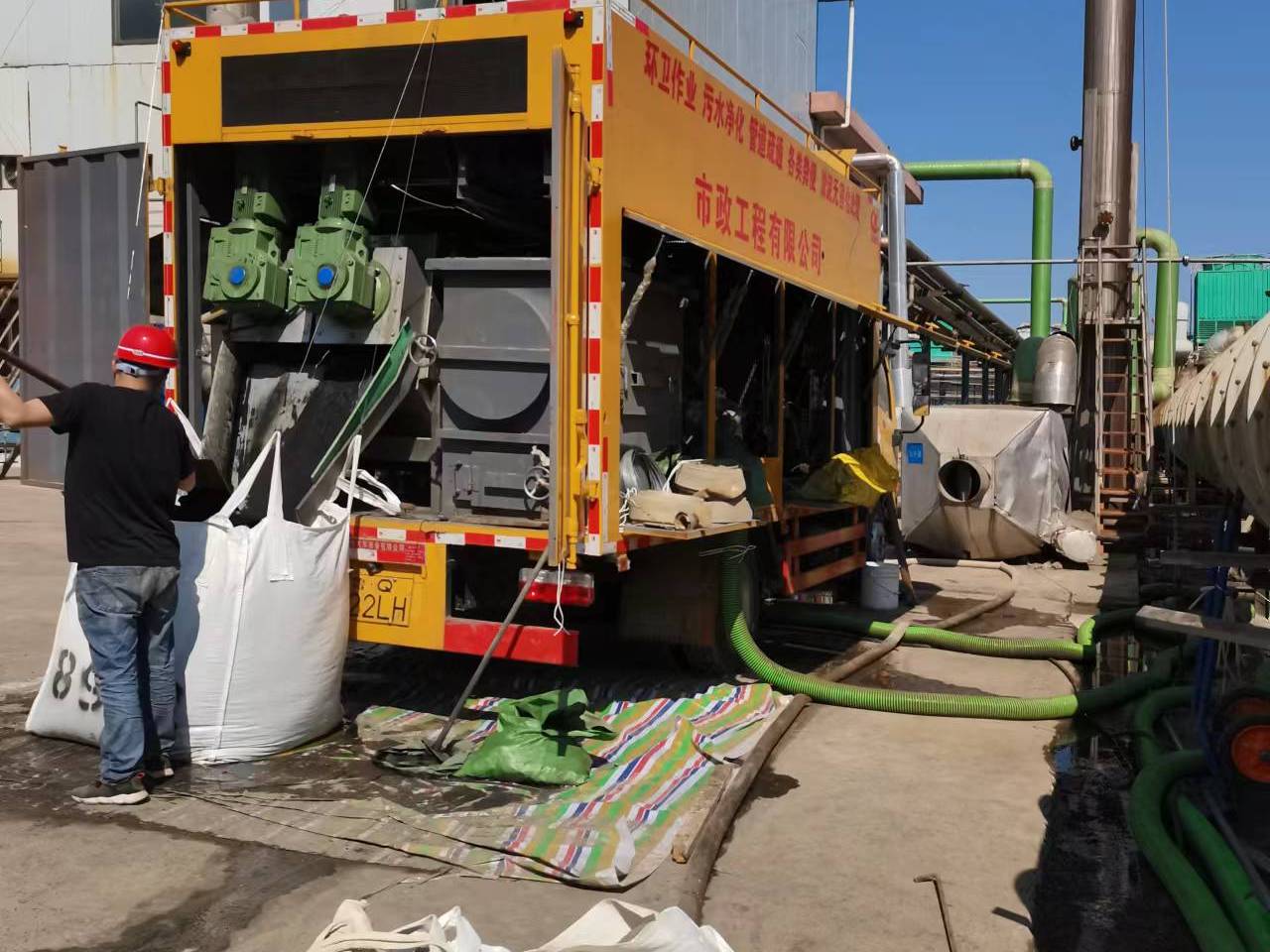 礼纪镇淤泥压干处理